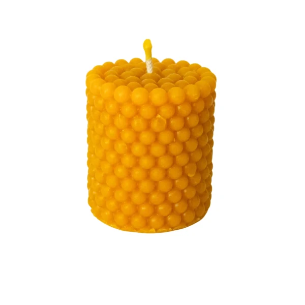 Gömbökkel díszített méhviasz gyertya